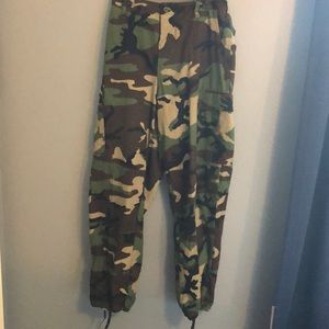 Wide leg camo pants